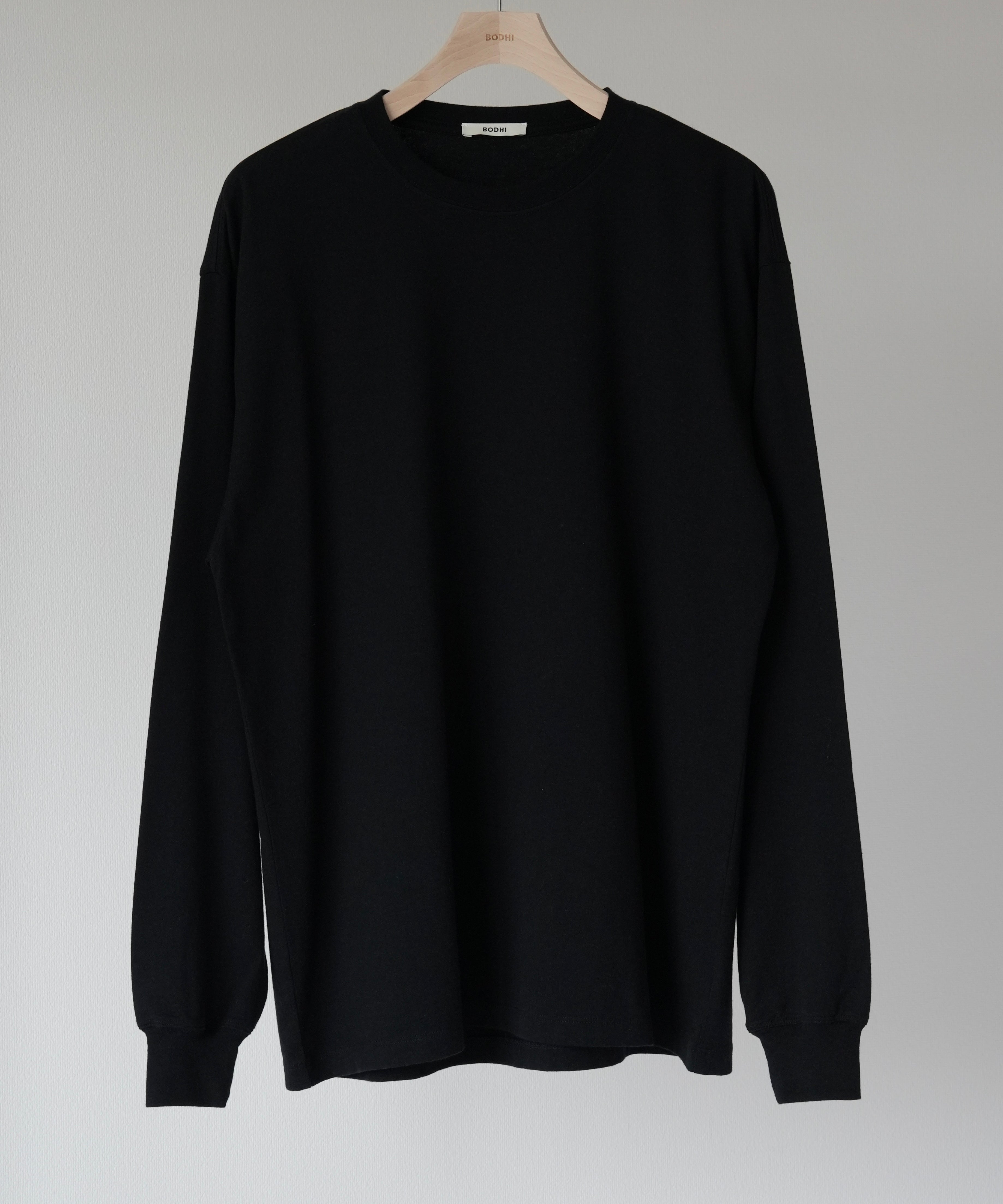 ESSENTIAL LONG SLEEVE TEE